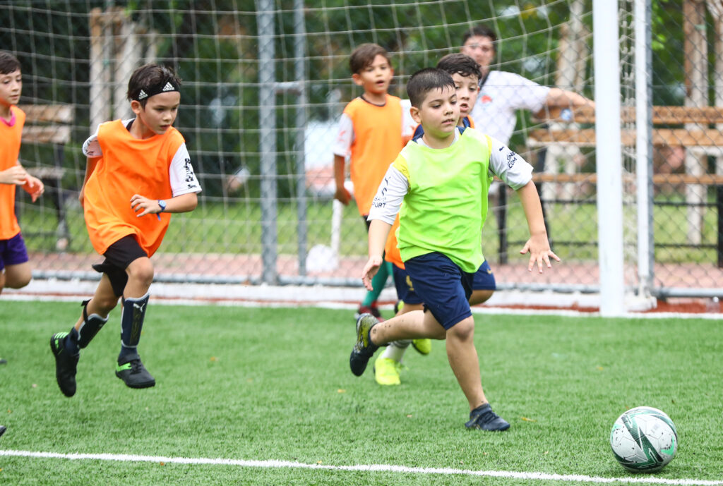 Minikler Zafer Turnuvasında eğlence dolu anlar yaşadı