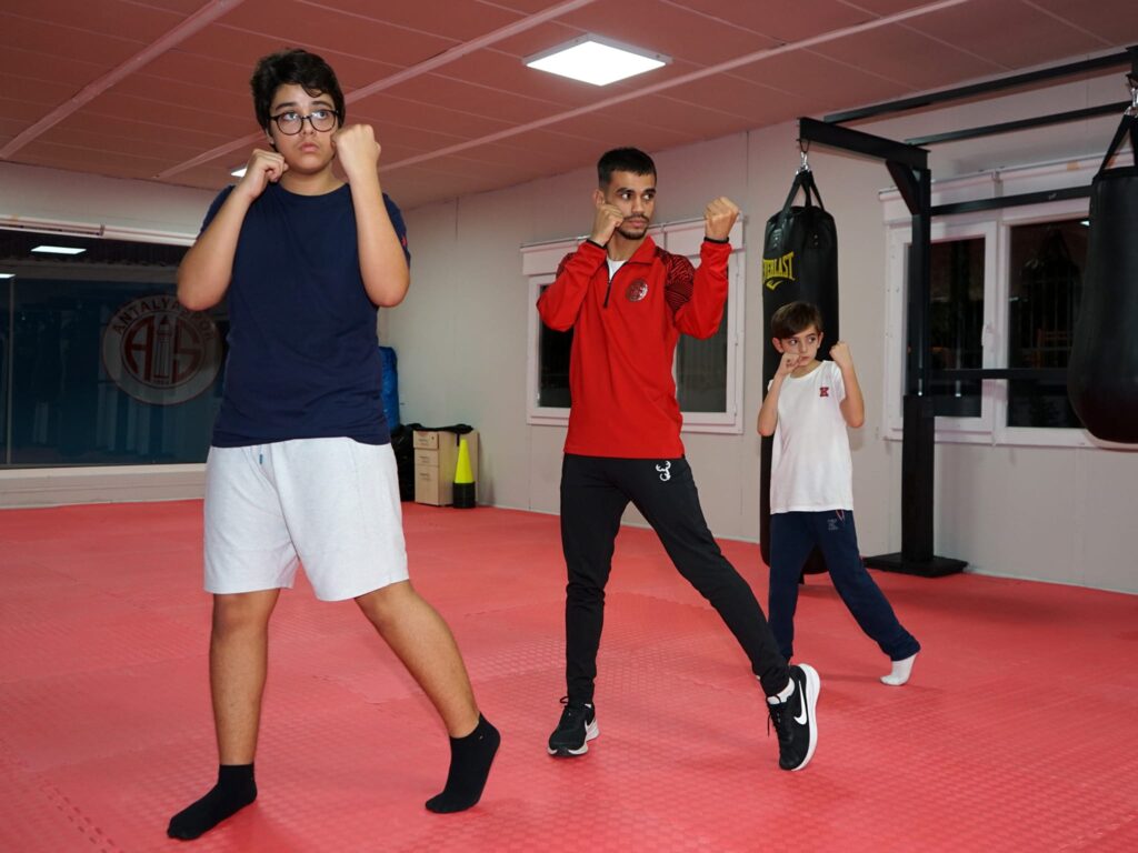 Antalyaspor Kick Boks Okulunda Eğitimler Başladı