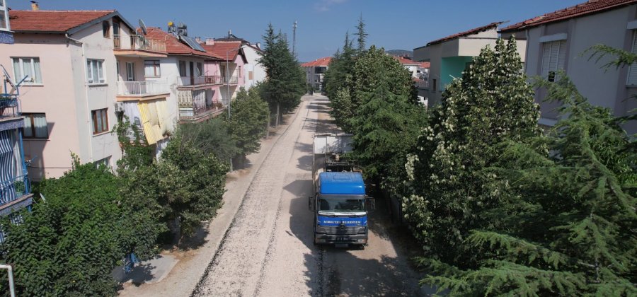 KORKUTELİ BELEDİYESİ ASFALT ÇALIŞMALARINI KARŞIYAKA MAHALLESİ’NDE SÜRDÜRÜYOR